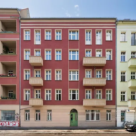 Mooeve Friedrichs Big Apartment *